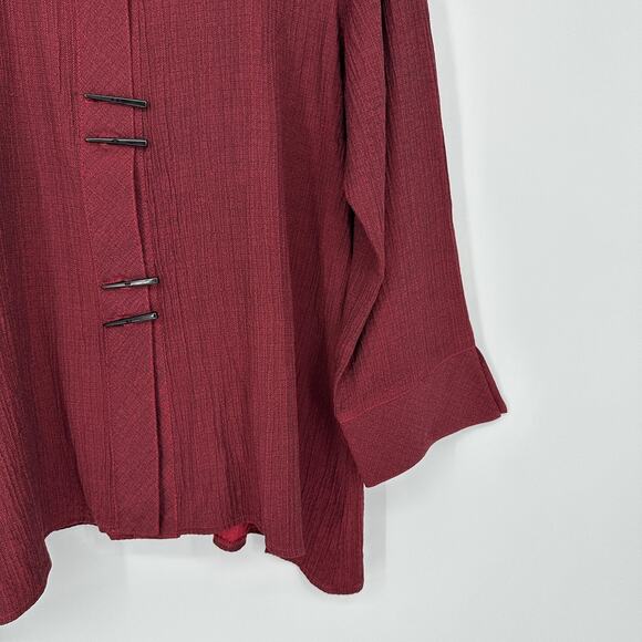 Habitat Jacket Womens Small Red Textured Button Front Asymmetrical Hem Tunic Top - Picture 3 of 11